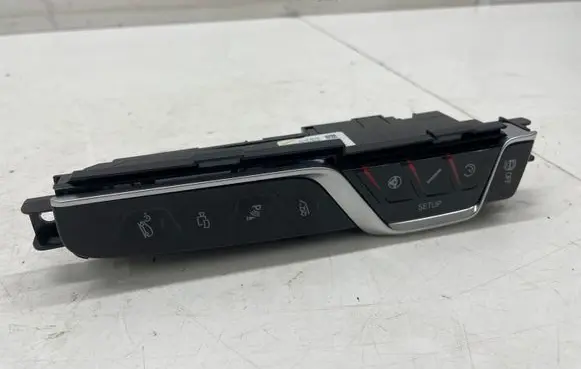 BMW X4M F98 A set of switches 8076647