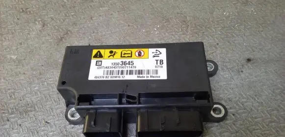 Opel Insignia A Airbag control unit/module 13503645