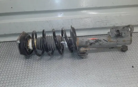 Mercedes-Benz A W169 Front shock absorber with coil spring 