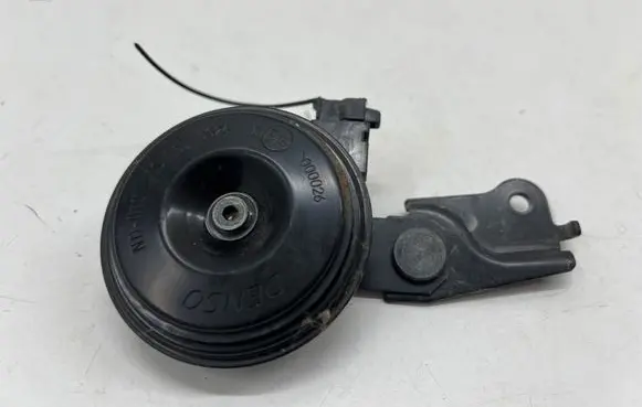 Toyota Yaris XP210 Horn signal 86560K0020