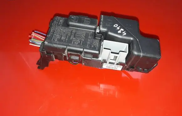 Volvo S60 Fuse module 13800159