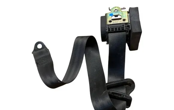 Rear seatbelt