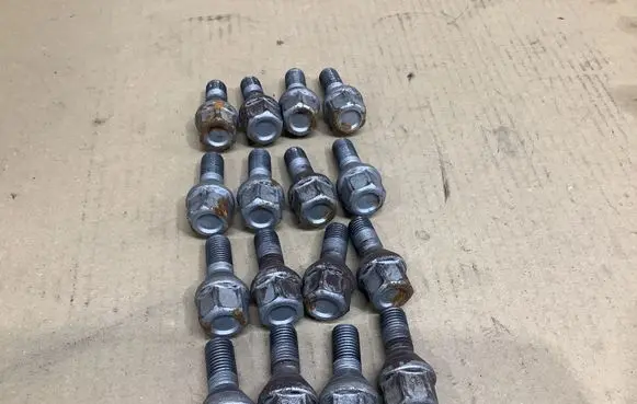 Dacia Spring Nuts/bolts 