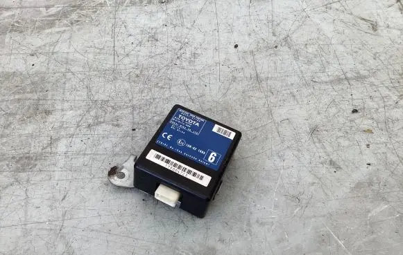 Toyota Prius (XW20) Door control unit/module 61B173000