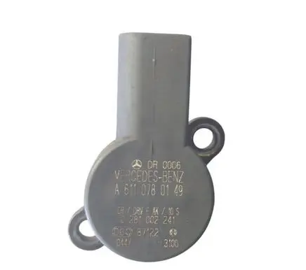 Mercedes-Benz C W202 Fuel pressure regulator A6110780149 87122 0281002241