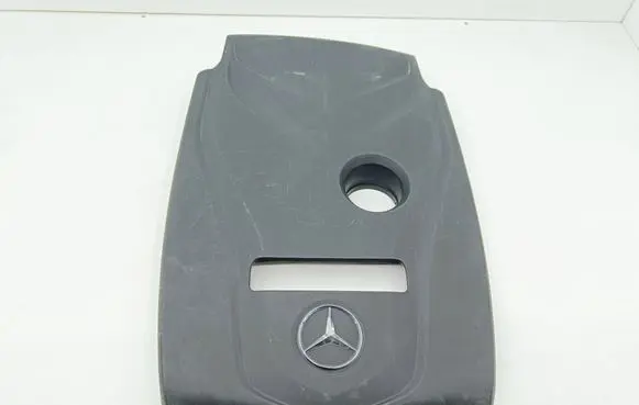 Mercedes-Benz C W205 Engine cover (trim) A2740160900