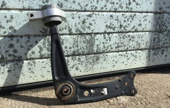 Peugeot 508 Front lower control arm/wishbone 872276