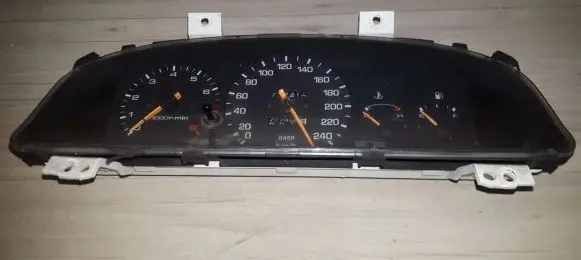 Mazda 626 Speedometer (instrument cluster) ga5rb