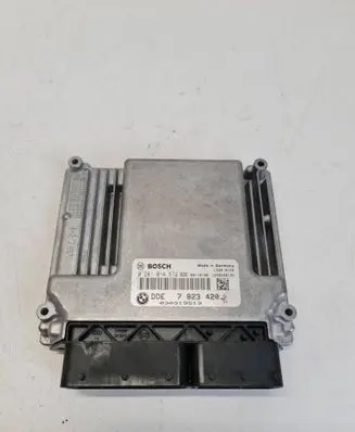 BMW 3 E90 E91 Engine control unit/module DDE7823420 0281014572 030319513