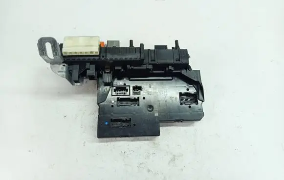 Mercedes-Benz E C207 W207 Fuse box set 2129060205 5DK01102311 2129014704