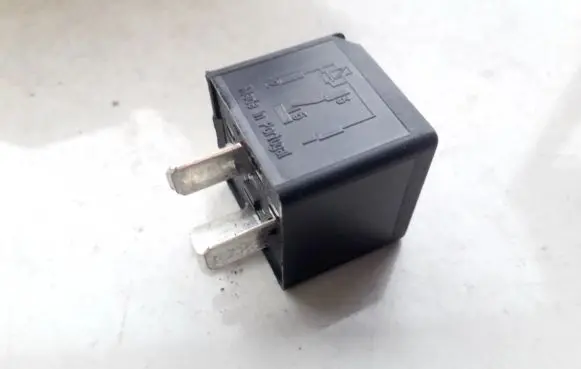Ford Mondeo Mk III Other relay 2S7T14B192AA