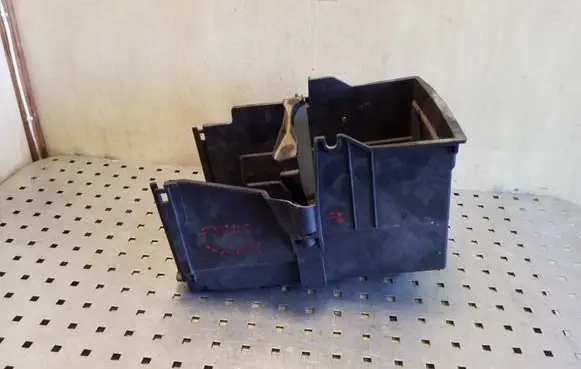 Battery box tray