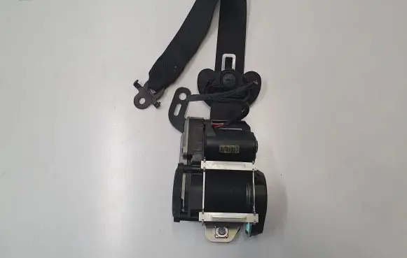 BMW 5 F10 F11 Front seatbelt 6237430 6259853 09149