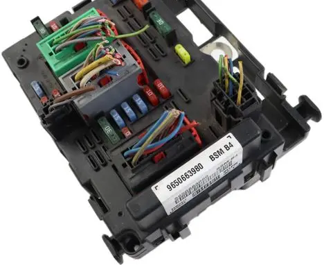Peugeot 307 Fuse module 9650663980 43952477