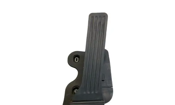 Accelerator throttle pedal