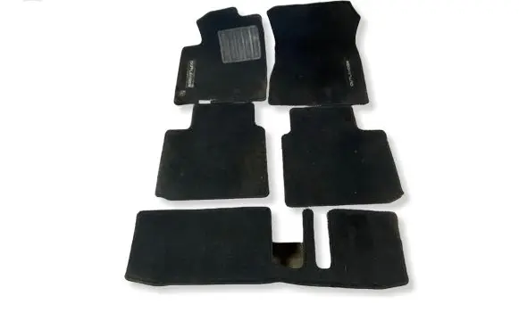 Mitsubishi Outlander IV Car floor mat set