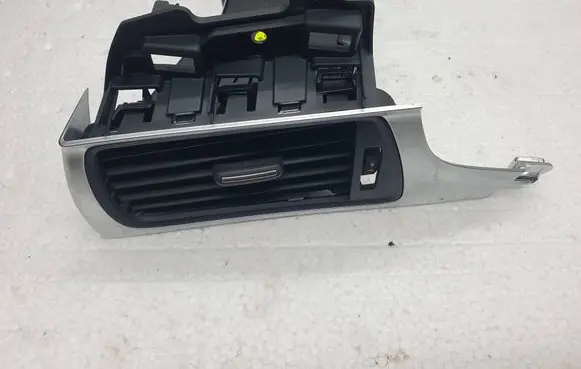 Audi A6 C7 Dashboard side air vent grill/cover trim 4G1820901