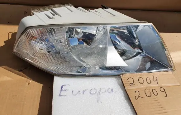 Skoda Octavia Mk2 (1Z) Headlight/headlamp 1Z1000000