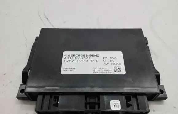 Mercedes-Benz E W213 Gearbox control unit/module A2139002501 A0009016202 5WE00001