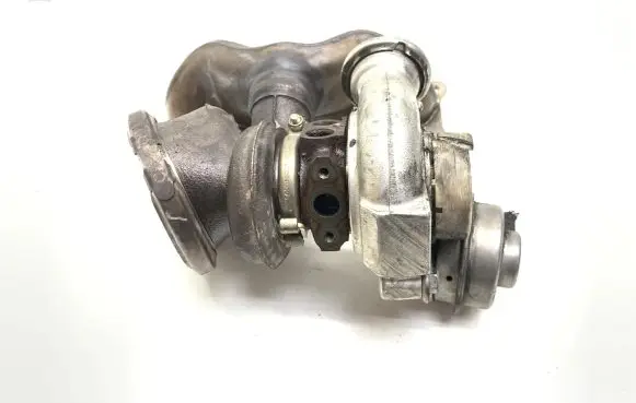BMW 7 F01 F02 F03 F04 Turbo 1913107238 7593022C03
