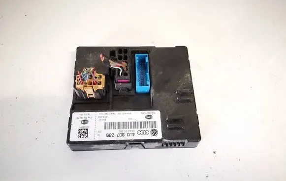 Audi Q7 4L Comfort/convenience module 4l0907289 4l0910289c