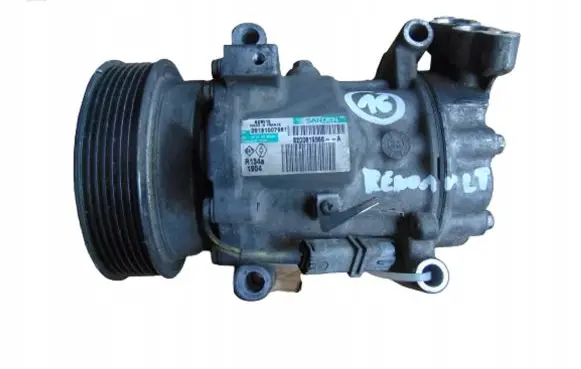 Renault Clio III Air conditioning (A/C) compressor (pump) 8200819568A