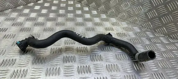 Engine coolant pipe/hose