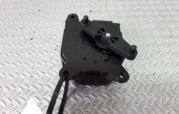 Opel Tigra B Air flap motor/actuator 030893Z 1000018010