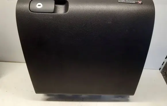 Volkswagen Tiguan Glove box 5M1857097Q