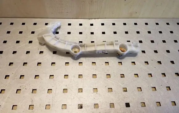 Mitsubishi Outlander Front bumper mounting bracket