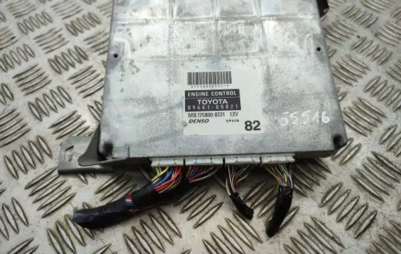 Toyota Avensis T250 Engine control unit/module 8966105821