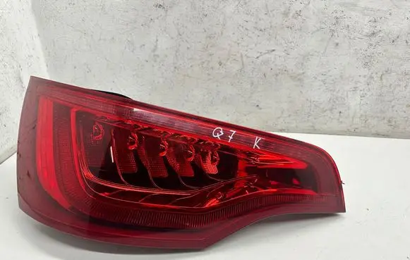Audi Q7 4L Tailgate rear/tail lights 4L0945093G AU716T2LED 21520102