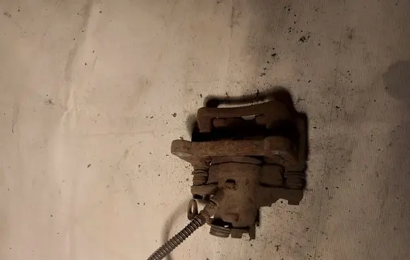 Rear brake caliper