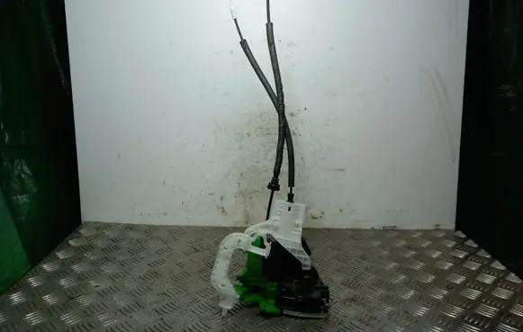 KIA Sorento Front door lock 81320C5010