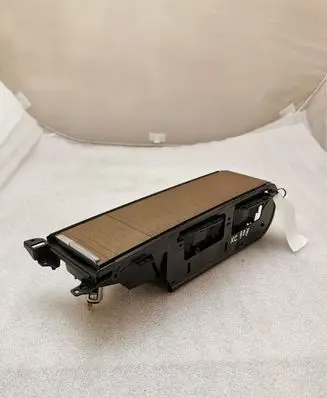 Cup holder front