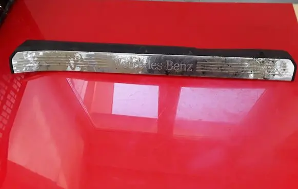 Mercedes-Benz S W221 Front sill trim cover A2216800235