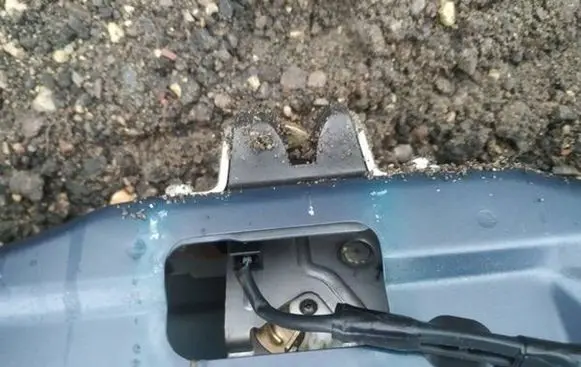 Mitsubishi Grandis Tailgate/trunk/boot lock/catch/latch