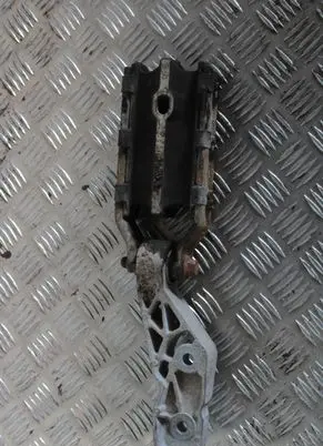 Volvo S60 Engine mount bracket 31262935
