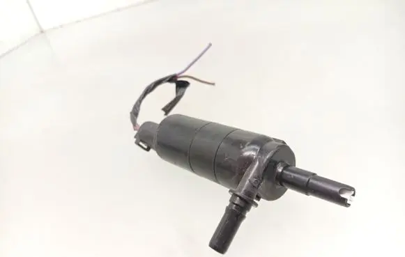 BMW 1 F20 F21 Headlight washer pump 7217792