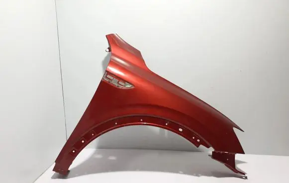 Renault Arkana Fender 631002031R