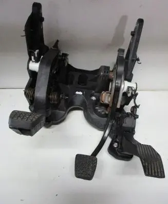 Opel Astra K Accelerator throttle pedal 13373776