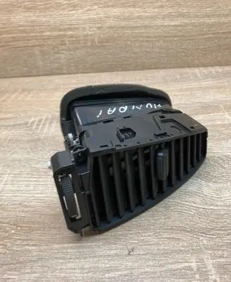 Hyundai i20 (PB PBT) Dashboard side air vent grill/cover trim 974101J000