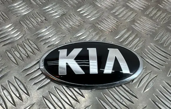KIA Ceed Manufacturer badge logo/emblem 