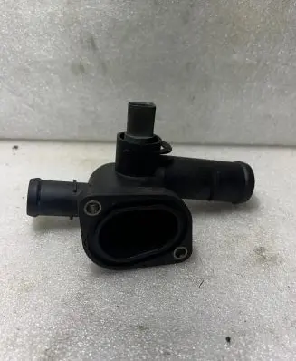 Audi A3 S3 8P Engine coolant pipe/hose 06A121133AL
