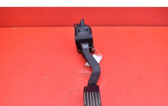 Peugeot 207 CC Accelerator throttle pedal 9680756880