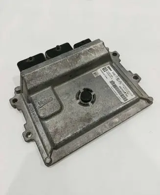 Peugeot 2008 I Engine control unit/module 9805895780 130950361