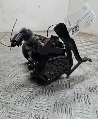 Audi A6 S6 C6 4F Fuel injection high pressure pump 0445010171