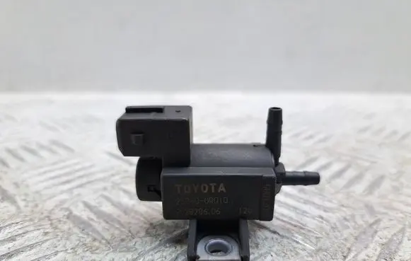 Toyota Auris 150 Turbo solenoid valve 258190R011 258600R010 72828606