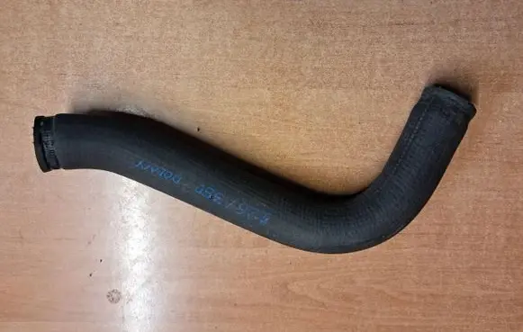Mercedes-Benz S W126 Engine coolant pipe/hose 1265012582
