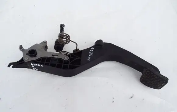 Opel Astra K Clutch pedal LP161